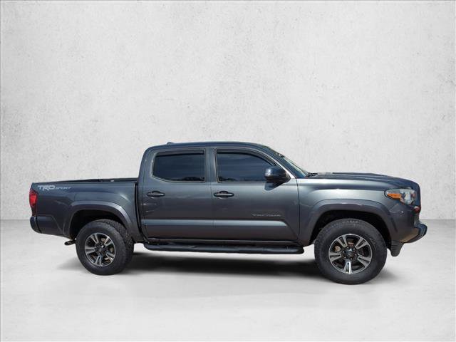 Used 2019 Toyota Tacoma TRD Sport w/ Technology Package RWD image 4