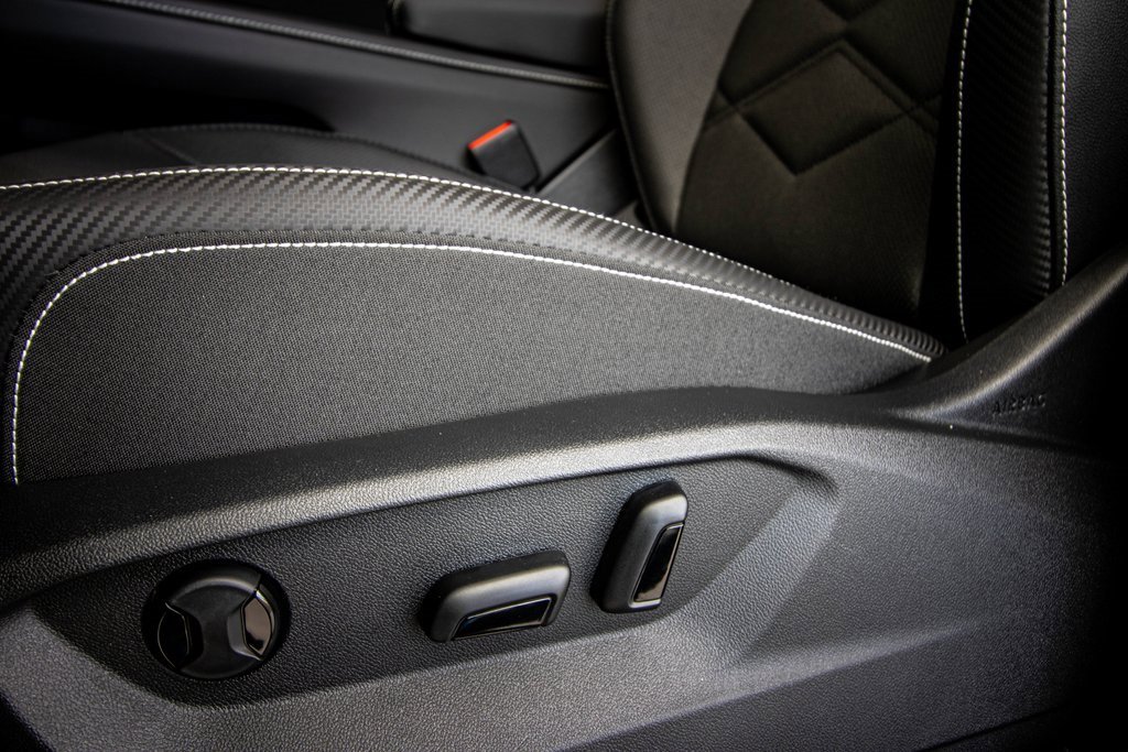 New 2026 Volkswagen Atlas Cross Sport SE image 30