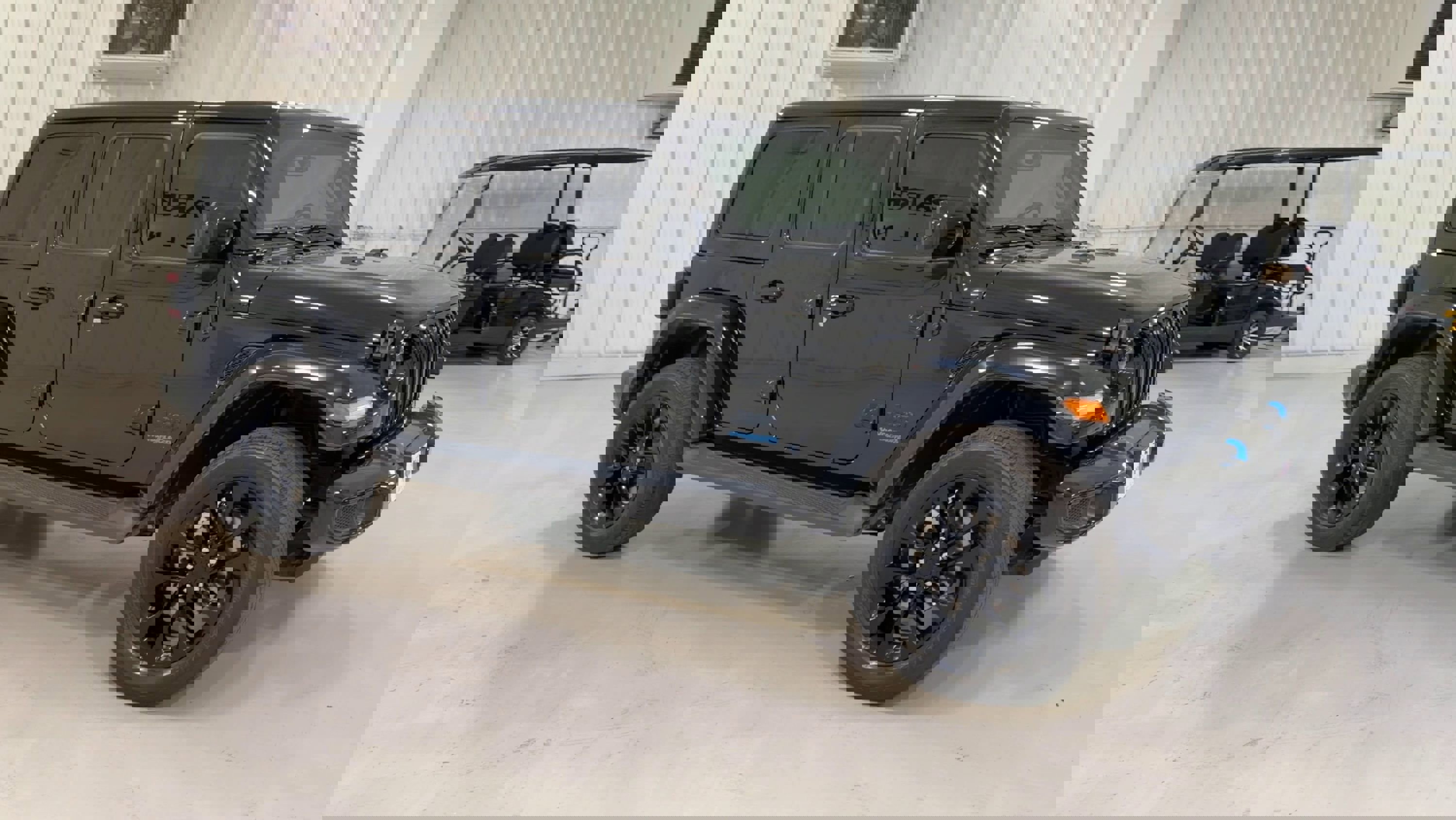 Used 2021 Jeep Wrangler Unlimited Sahara image 3