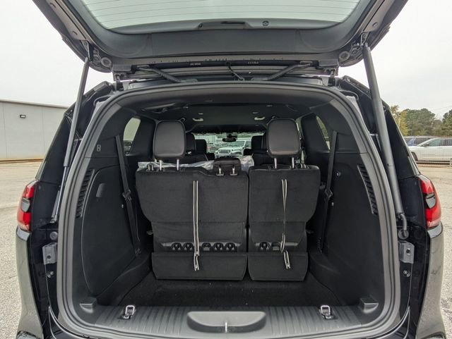 New 2026 Chrysler Pacifica Select w/ S Appearance Package image 27