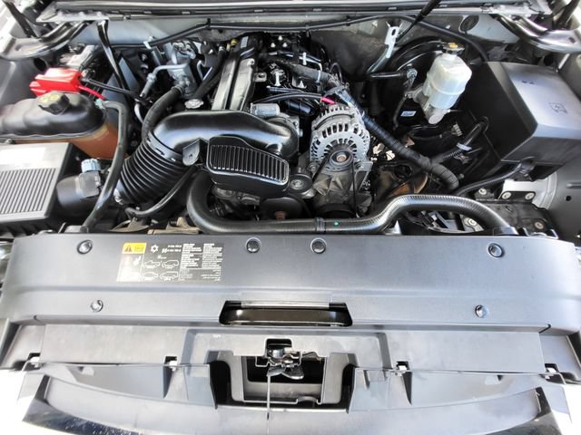 Used 2012 GMC Yukon XL SLT w/ SLT-2 Equipment Package AWD/4WD image 11