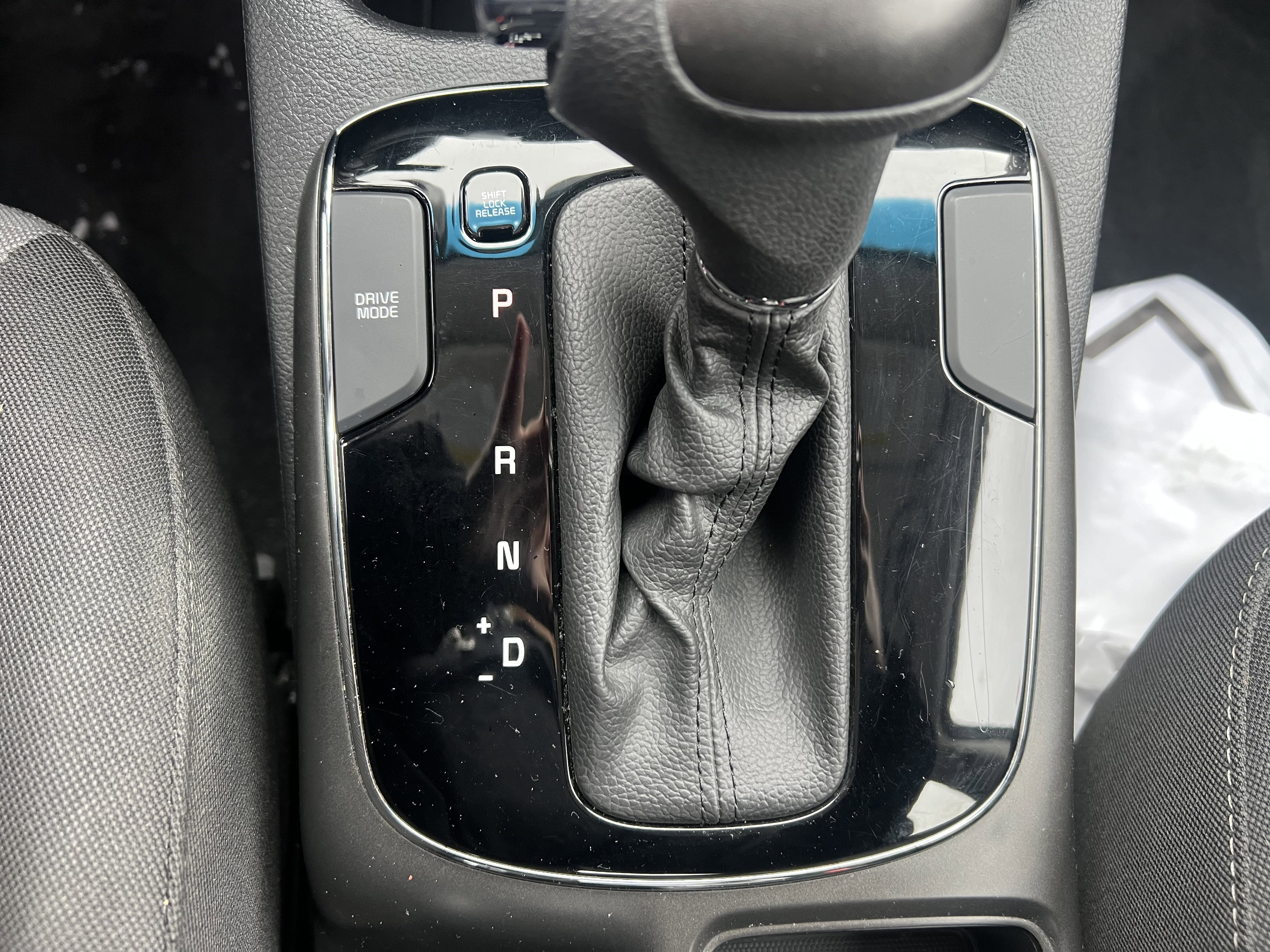 Used 2018 Kia Forte S image 23