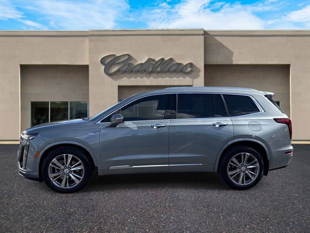 Used 2023 Cadillac XT6 Premium Luxury w/ Technology Package FWD image 6