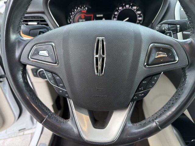 Used 2019 Lincoln MKC Select w/ Select Plus Package FWD image 25
