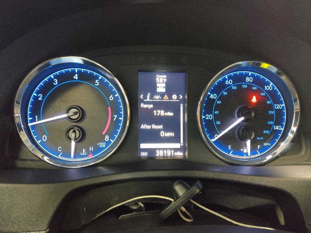 Used 2017 Toyota Corolla SE image 23