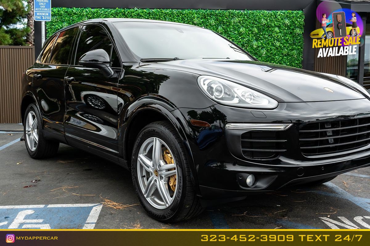 Used 2018 Porsche Cayenne Platinum Edition w/ Premium Package AWD/4WD image 4