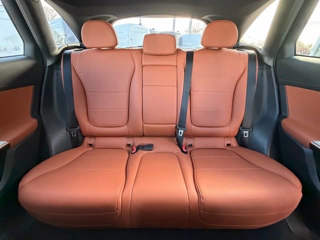 Used 2024 Mercedes-Benz GLC 300 4MATIC image 17