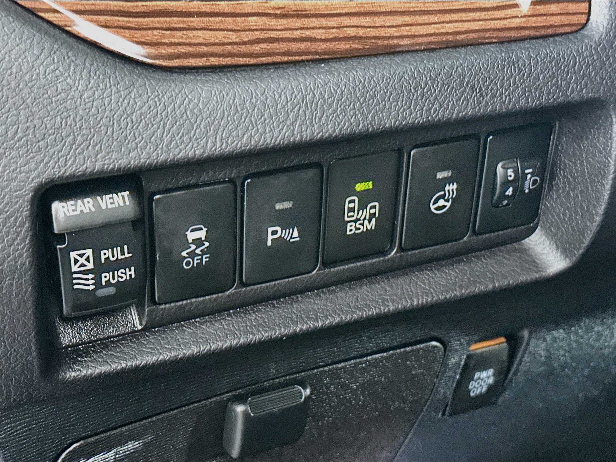 Used 2017 Toyota Sienna Limited Premium AWD/4WD image 16