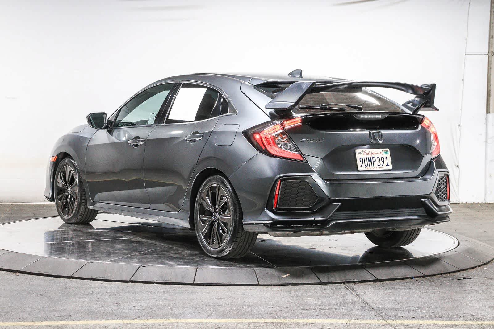 Used 2018 Honda Civic EX-L image 2