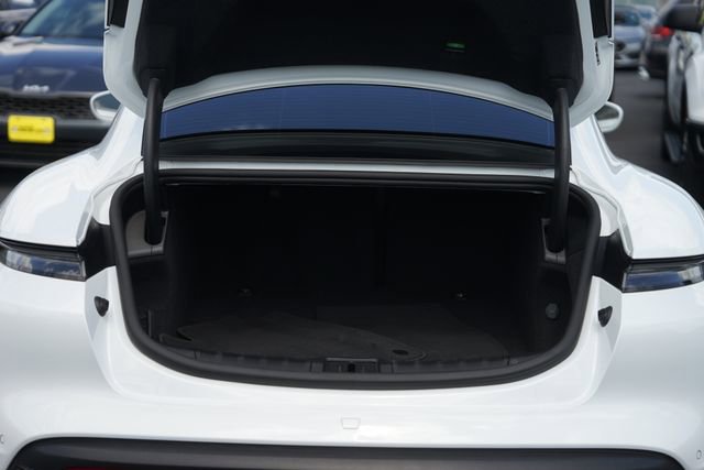 Used 2022 Porsche Taycan RWD image 32