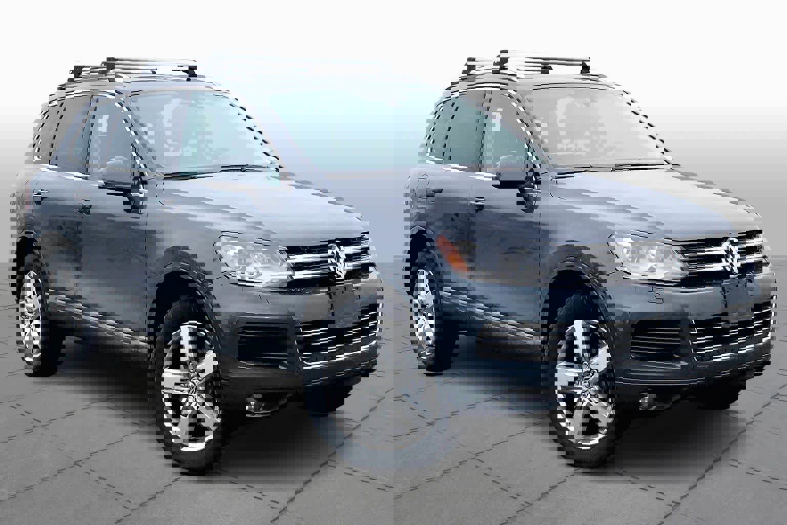 Used 2014 Volkswagen Touareg TDI image 3