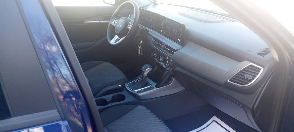 Used 2025 Kia Seltos LX image 13