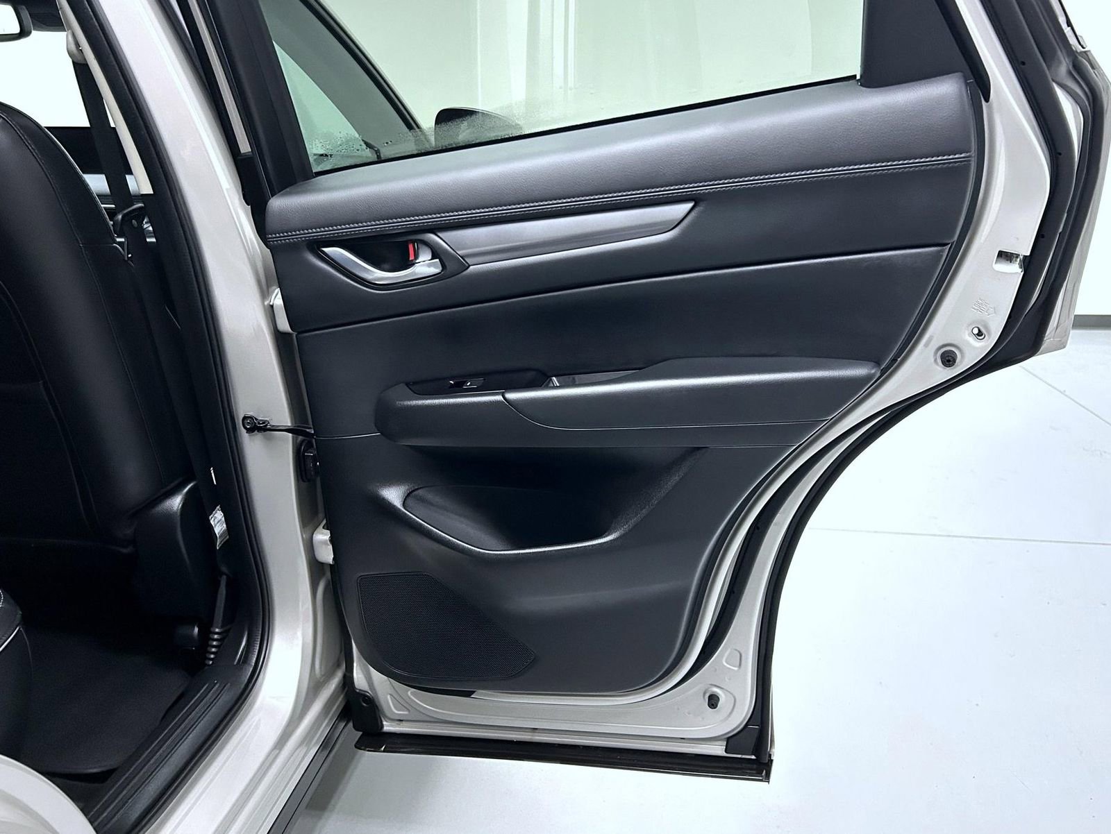 Used 2025 MAZDA CX-5 AWD 2.5 S w/ Preferred Package image 17