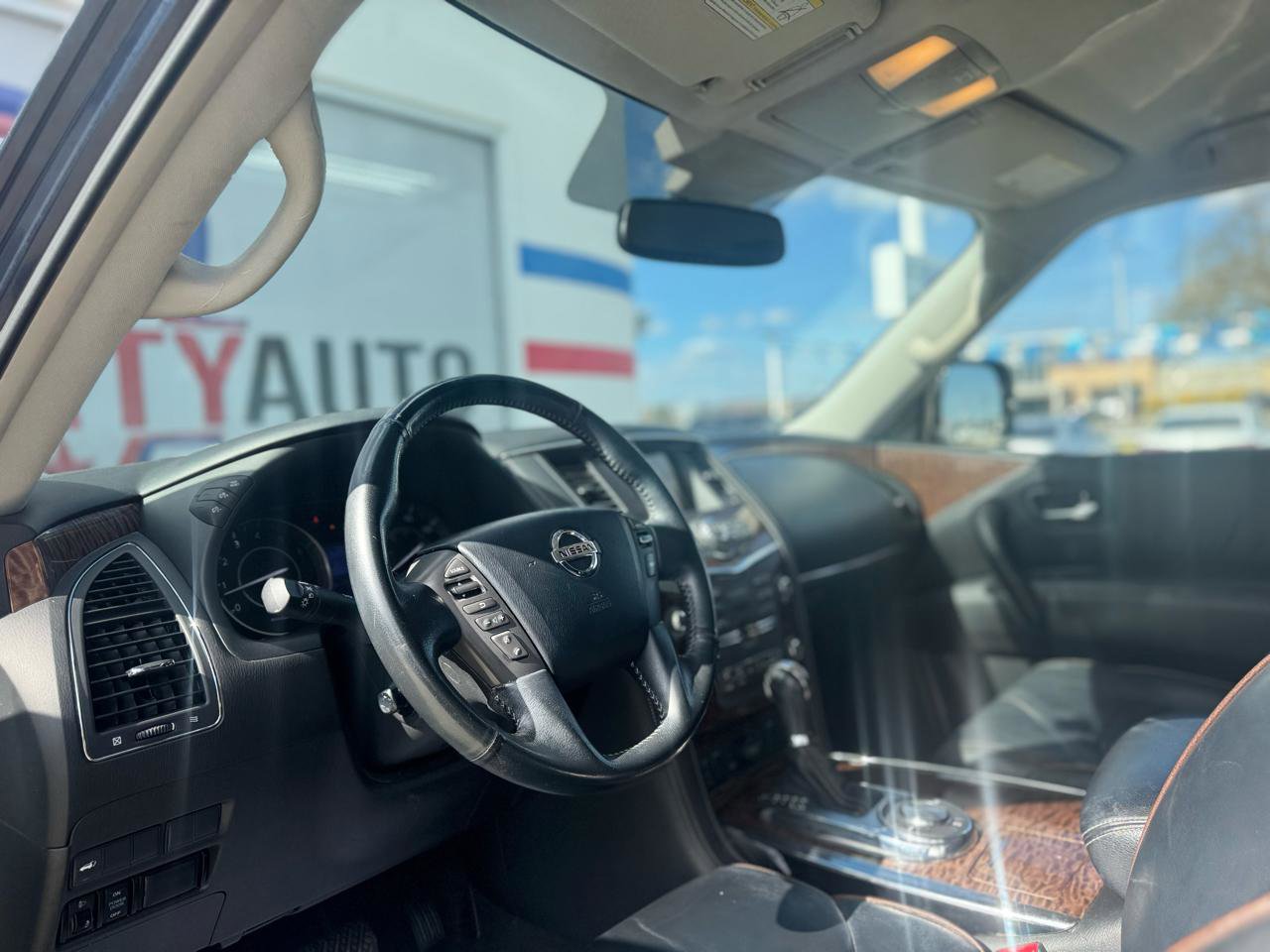 Used 2018 Nissan Armada SL image 39