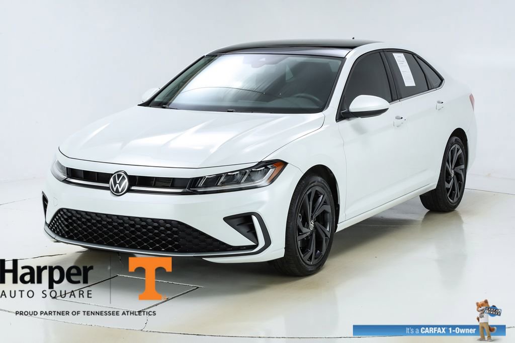 Used 2025 Volkswagen Jetta SE w/ Sunroof Package image 38