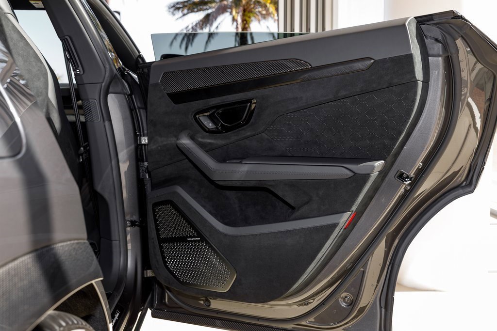 Used 2024 Lamborghini Urus Performante image 40