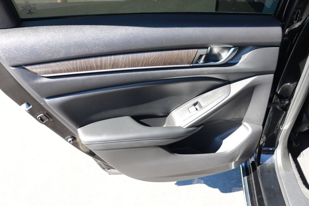 Used 2021 Honda Accord EX-L image 12