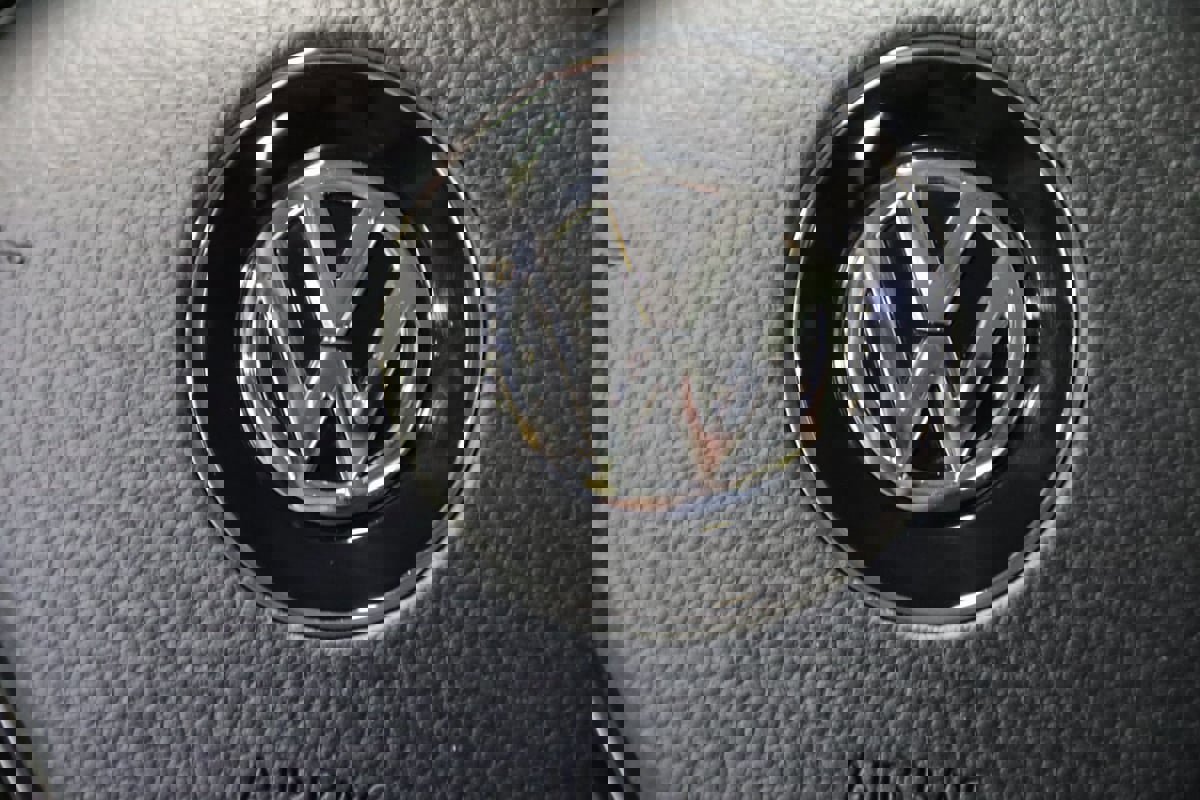 Used 2019 Volkswagen Jetta SE w/ Cold Weather Package image 36