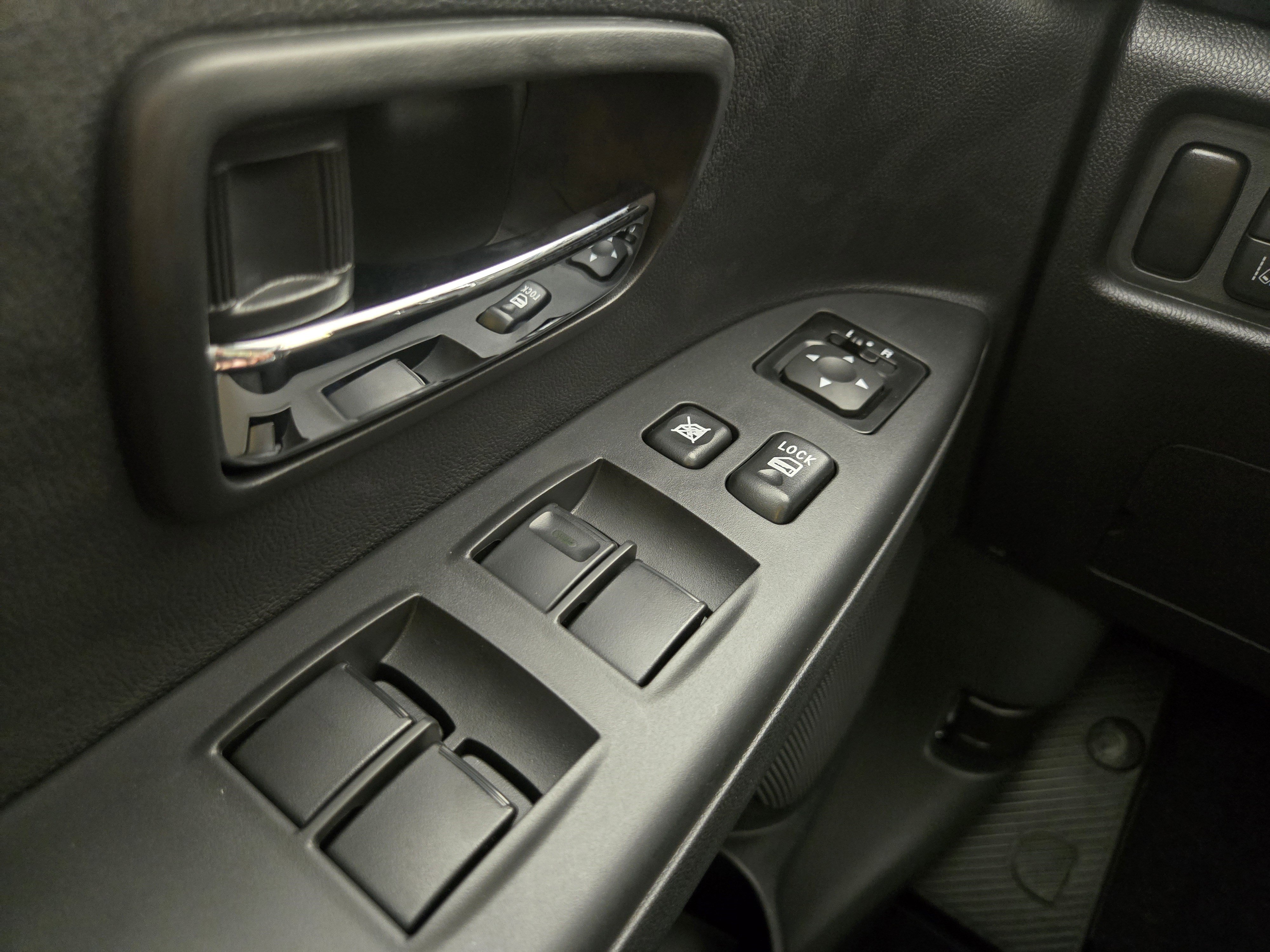 New 2025 Mitsubishi Outlander Sport ES image 28