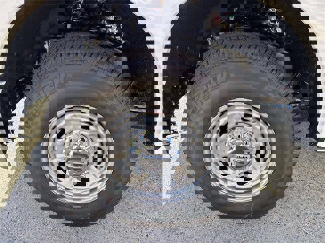 New 2026 Ford F250 XL w/ XL Chrome Package image 4