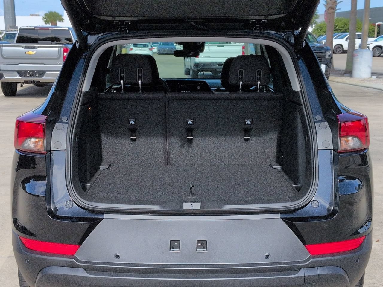 New 2026 Chevrolet TrailBlazer LT w/ Convenience Package FWD image 24