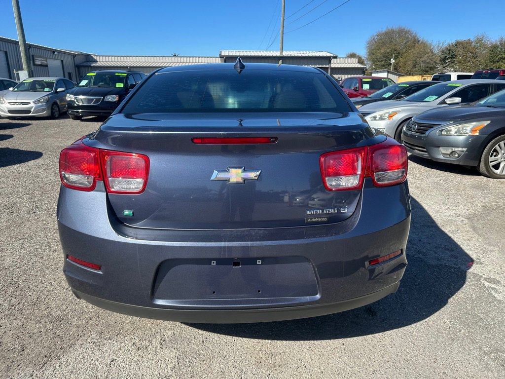 Used 2015 Chevrolet Malibu LT w/ Power Convenience Package image 5