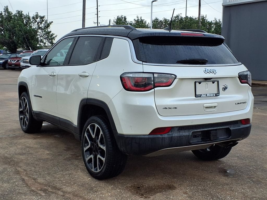 Used 2018 Jeep Compass Limited w/ Navigation Group AWD/4WD image 2