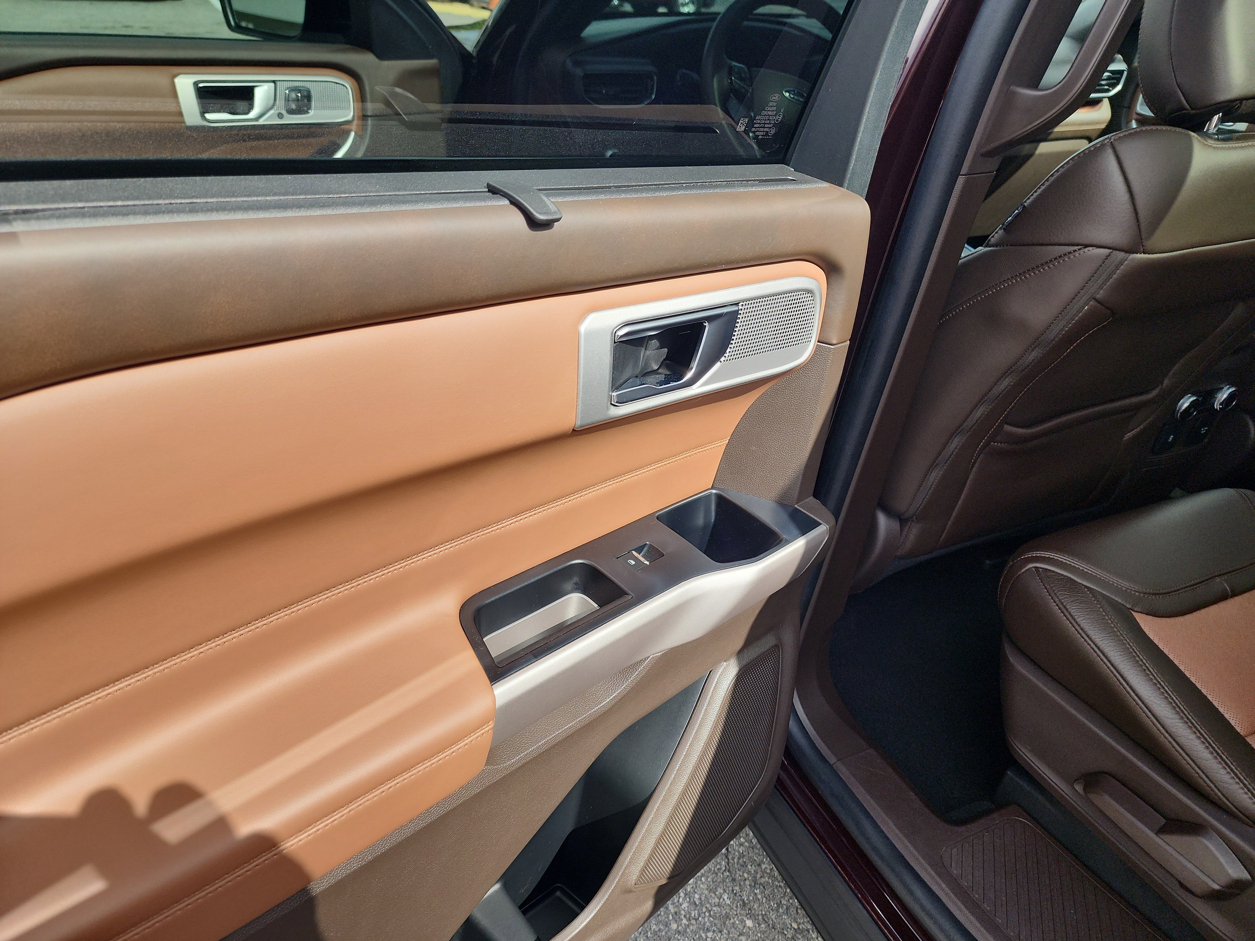 Used 2023 Ford Explorer King Ranch w/ Class IV Trailer Tow Package image 17