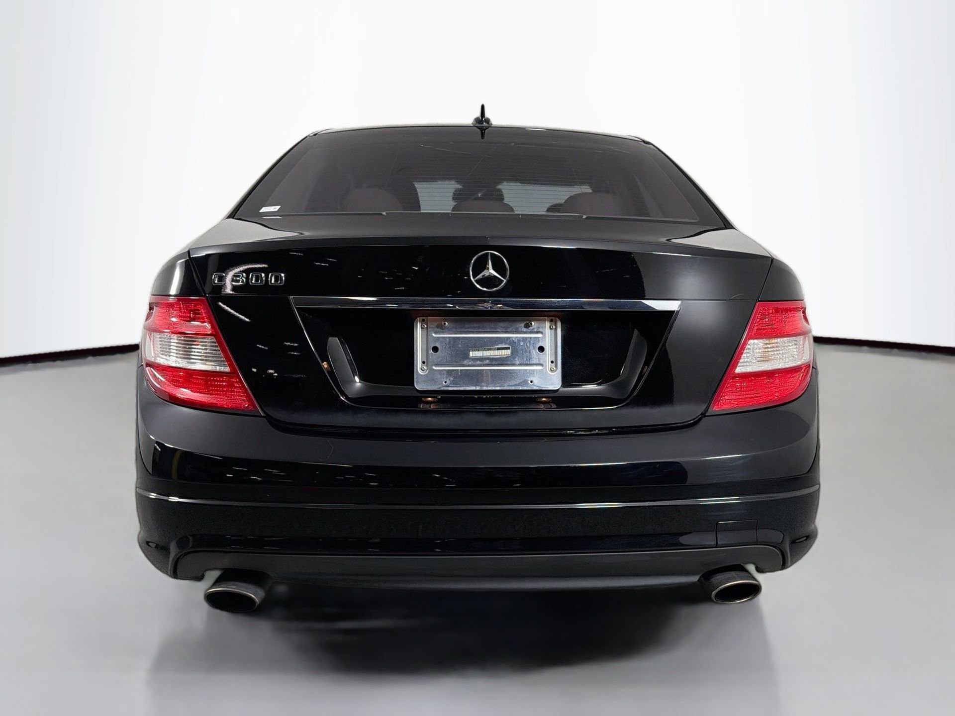 Used 2010 Mercedes-Benz C 300 Sedan image 7