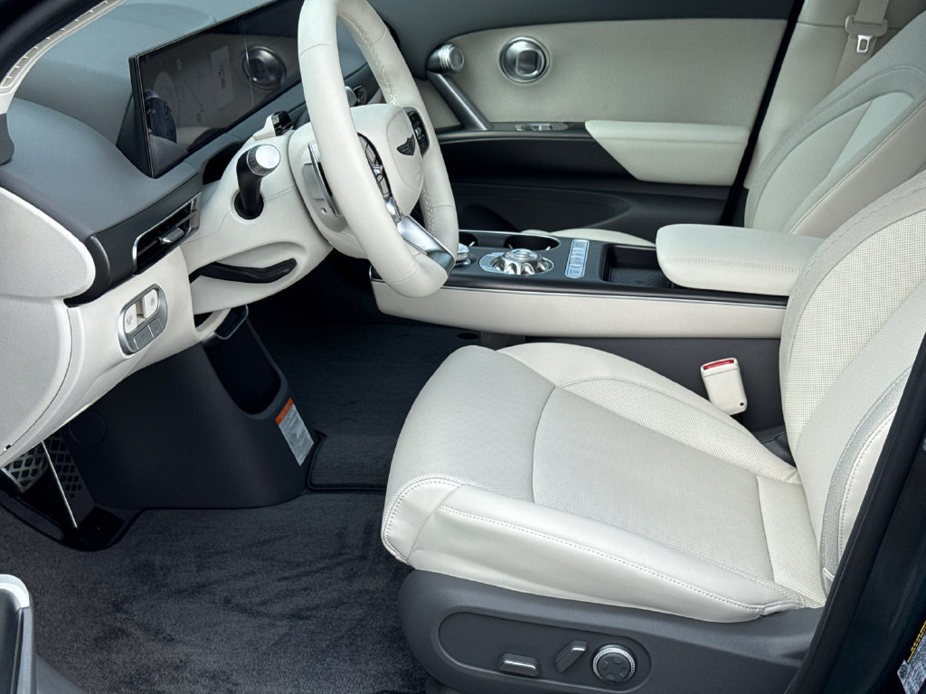 New 2027 Genesis GV60 RWD image 9