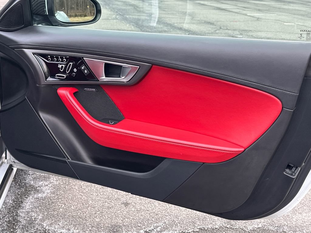 Used 2017 Jaguar F-TYPE S image 13