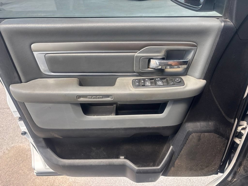 Used 2018 RAM 2500 SLT AWD/4WD image 18