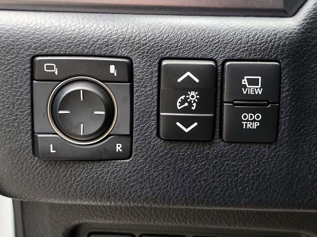 Used 2023 Lexus GX 460 w/ Black Line Special Edition image 18