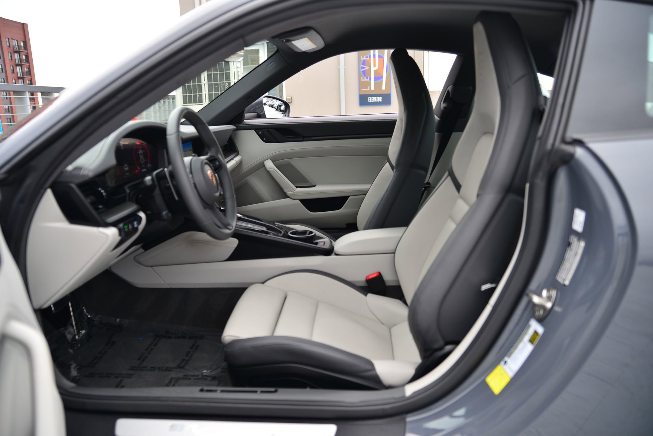 Certified 2025 Porsche 911 Carrera image 5