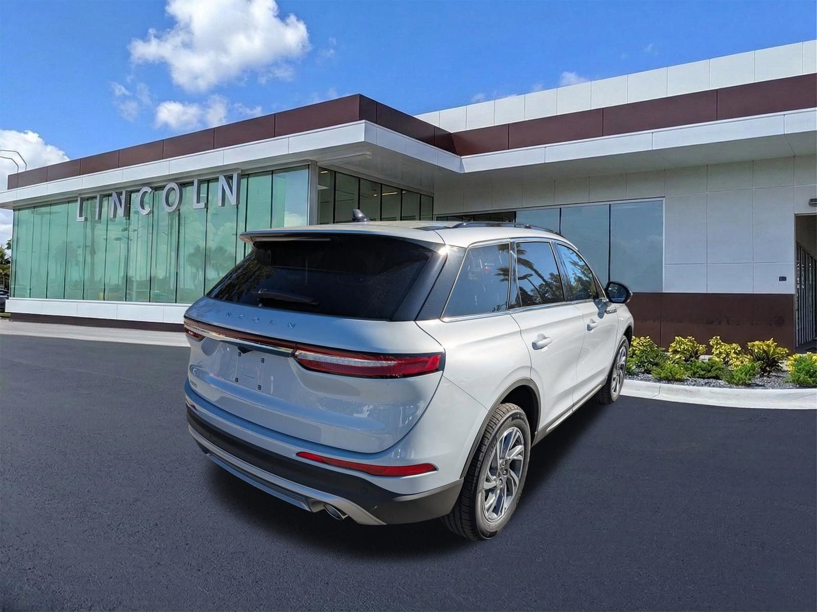 New 2026 Lincoln Corsair Premiere image 5