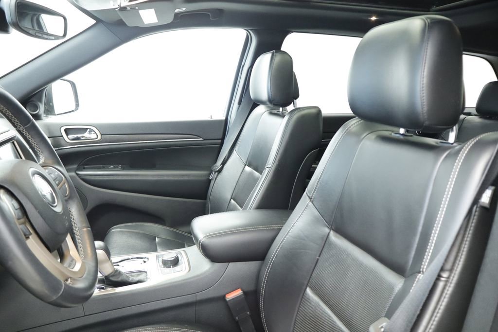 Used 2017 Jeep Grand Cherokee Limited w/ Luxury Group II AWD/4WD image 28