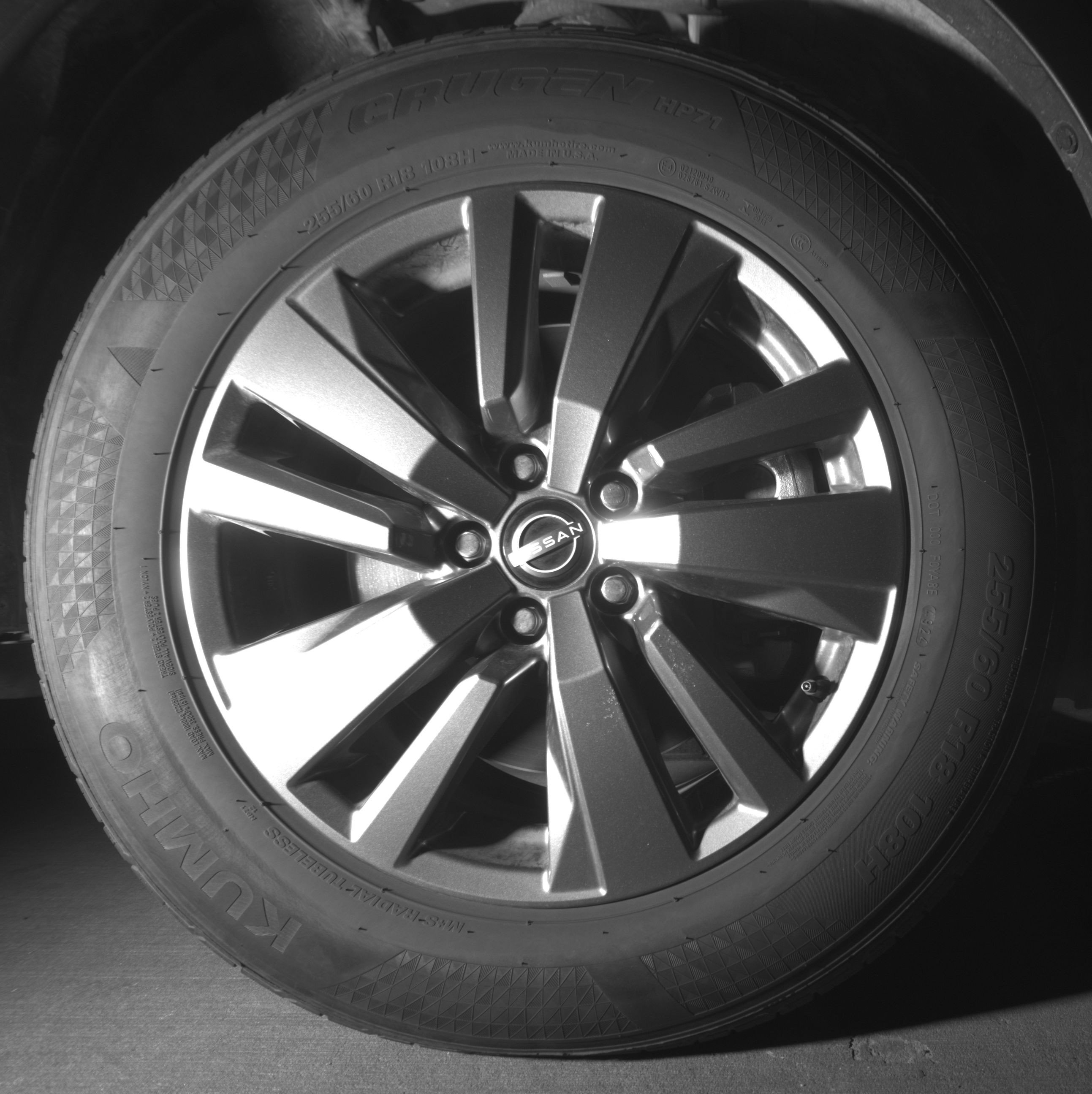 Used 2025 Nissan Pathfinder SV image 13