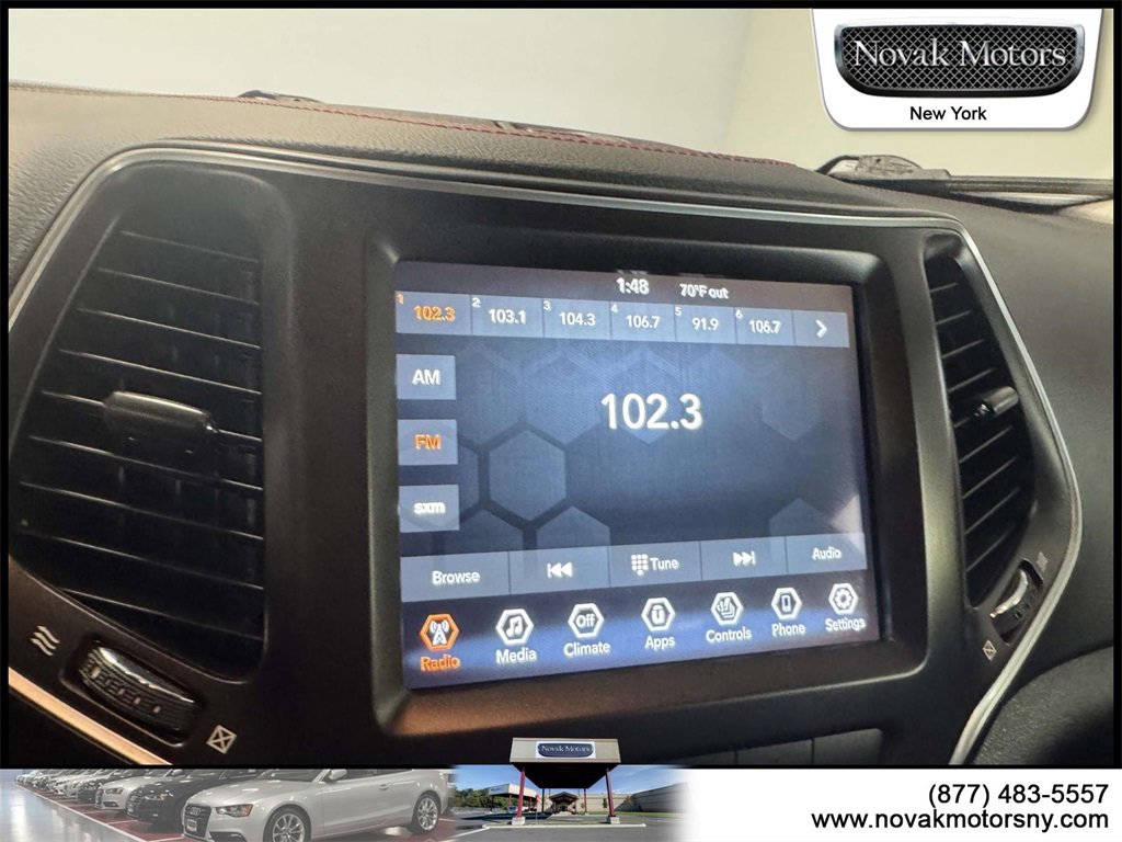 Used 2022 Jeep Cherokee Trailhawk image 20