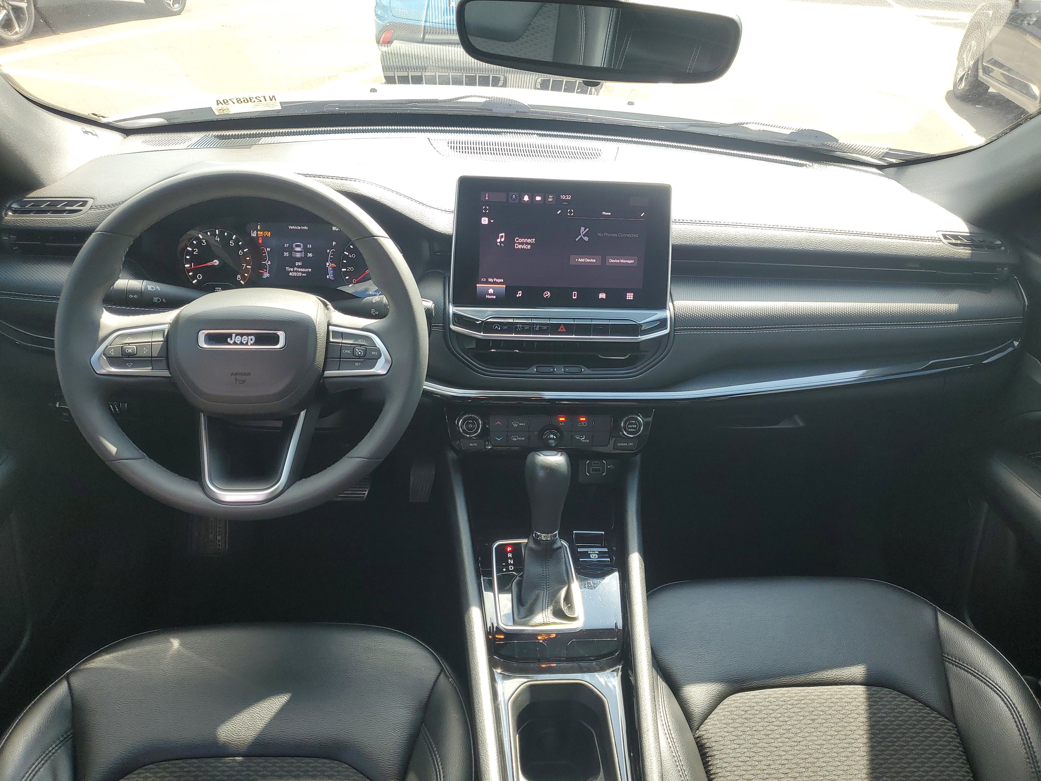 Used 2022 Jeep Compass Latitude FWD image 13