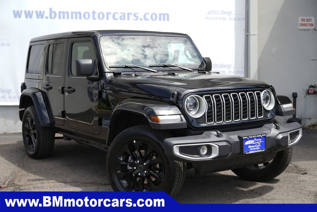 Used 2025 Jeep Wrangler Unlimited Sahara w/ Safety Group AWD/4WD image 1