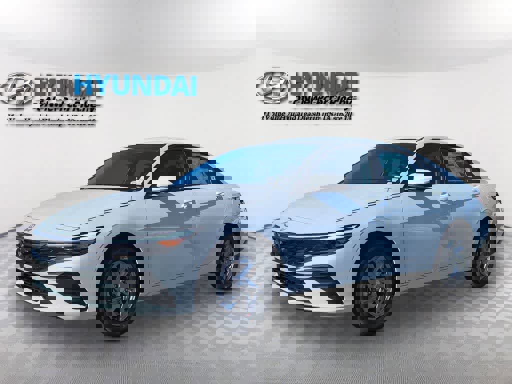 New 2026 Hyundai Elantra SE image 1