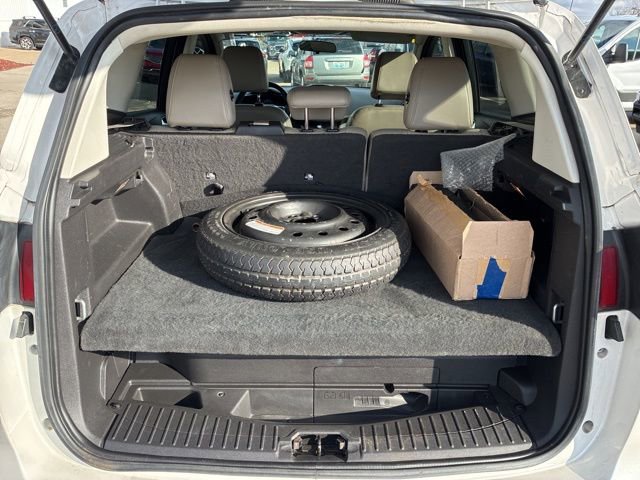 Used 2017 Ford C-MAX Energi SE w/ Equipment Group 402A image 10