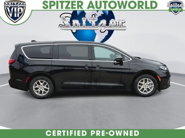Used 2025 Chrysler Pacifica Select FWD image 10