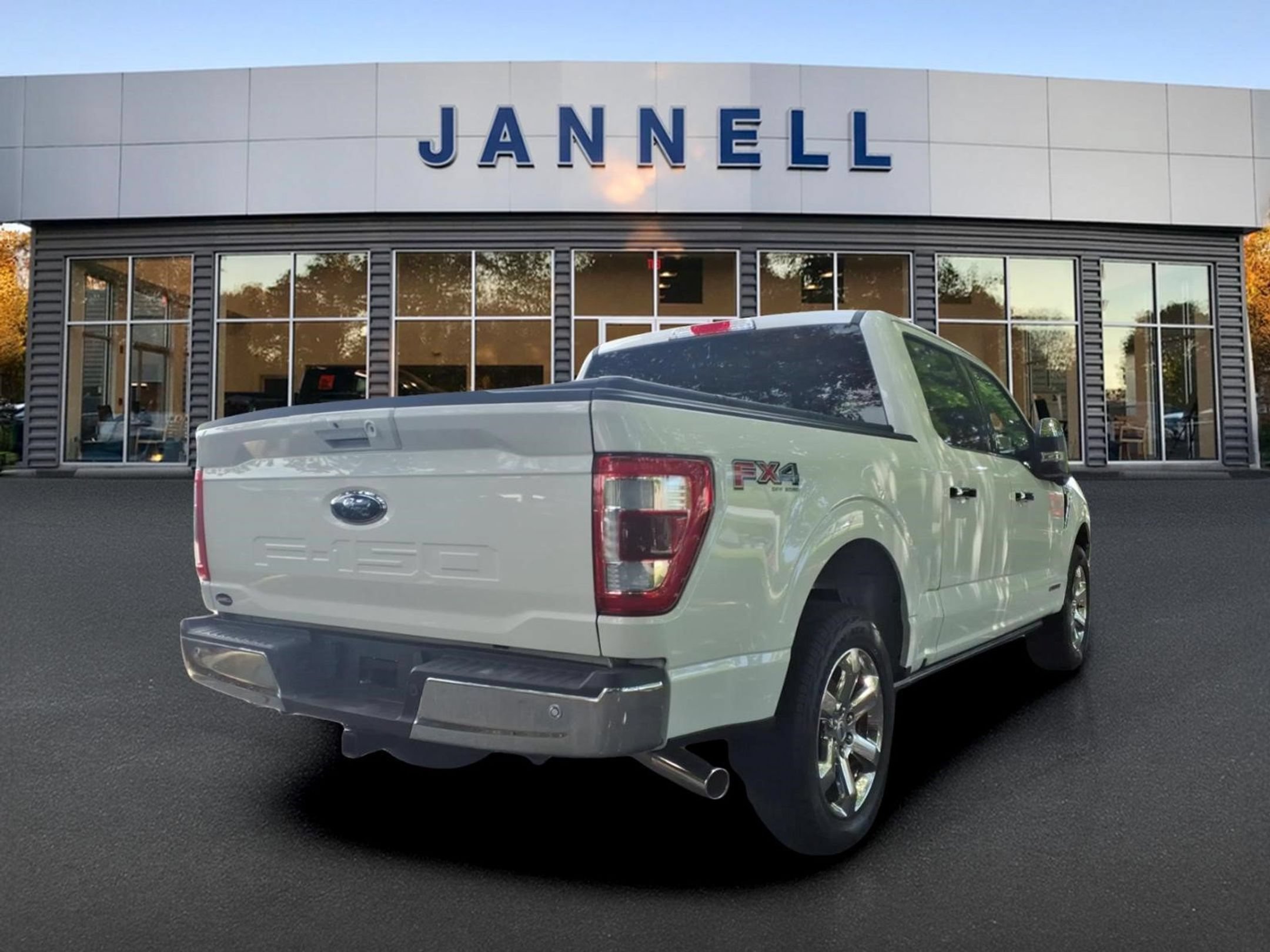 Used 2023 Ford F150 Lariat w/ Equipment Group 502A High AWD/4WD image 6