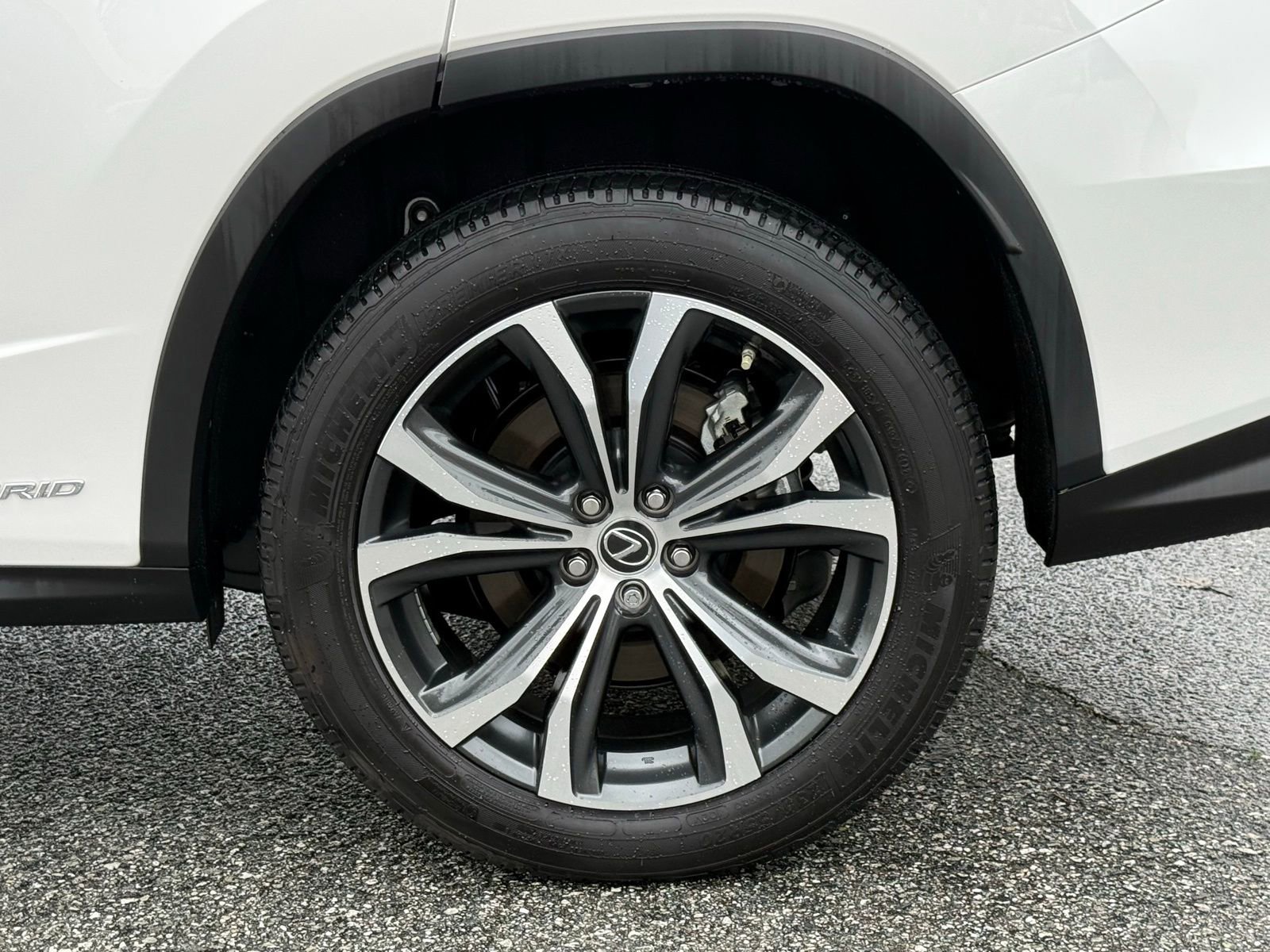 Used 2020 Lexus RX 450h AWD w/ Premium Package image 18