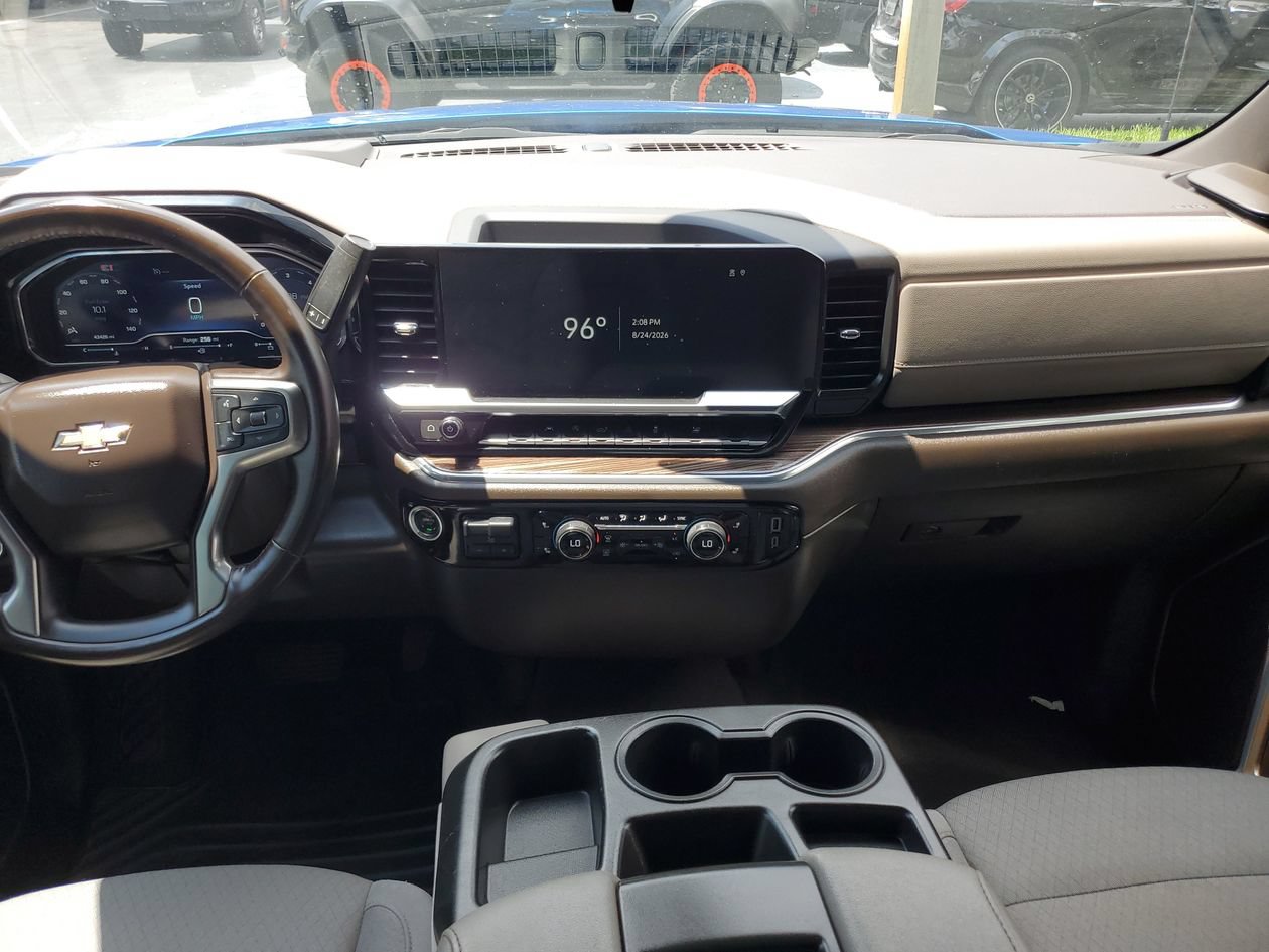 Used 2025 Chevrolet Silverado 1500 LT RWD image 14