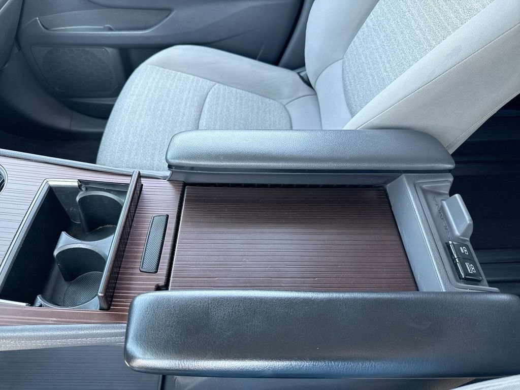 Used 2021 Toyota Sienna LE w/ LE Plus Package AWD/4WD image 21