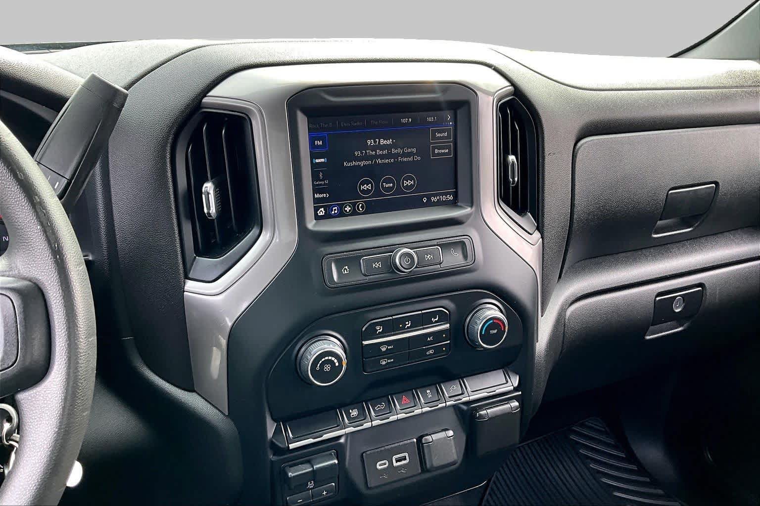 Used 2022 Chevrolet Silverado 2500 Custom w/ Custom Value Package AWD/4WD image 7
