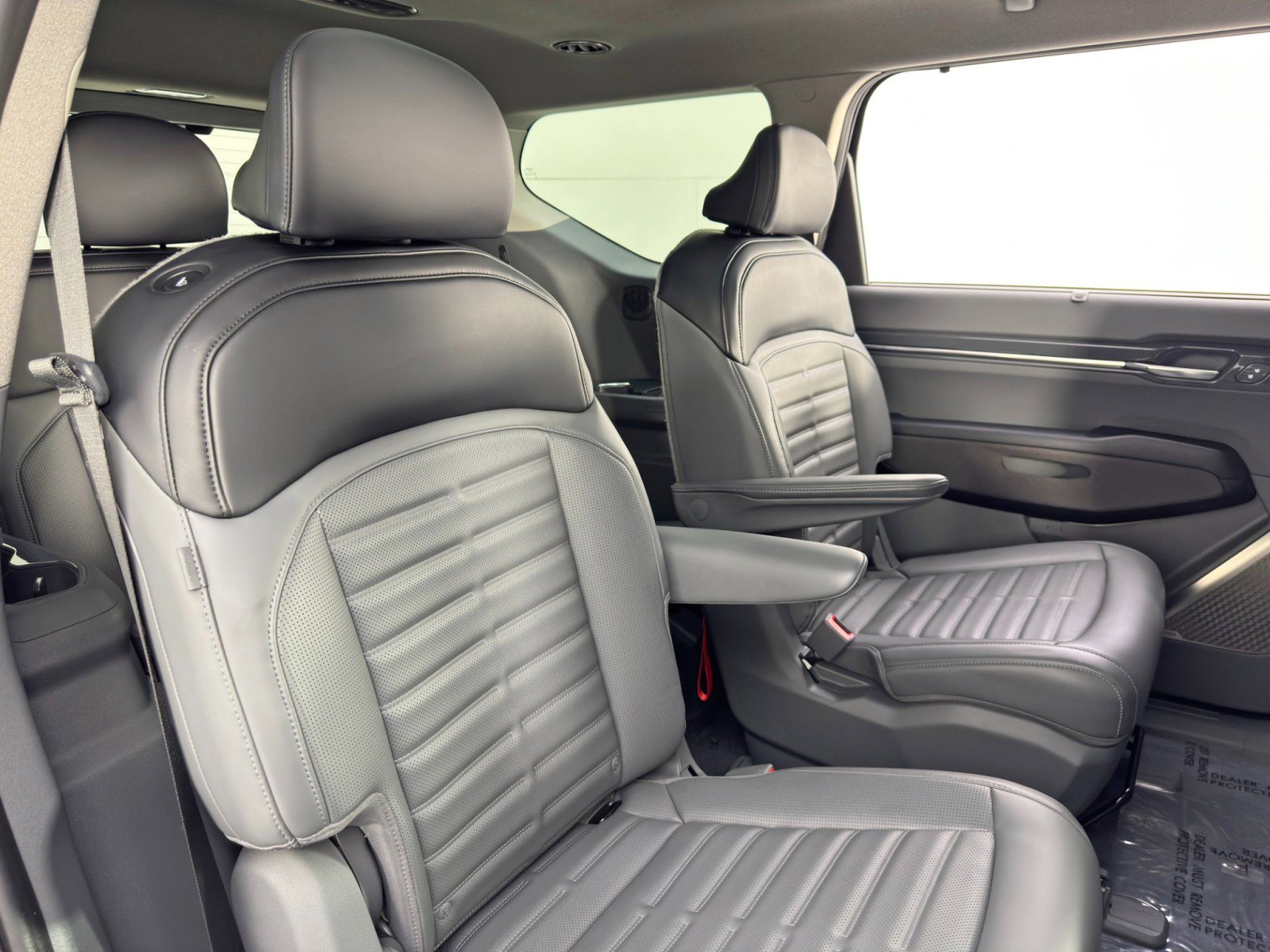 Used 2024 Kia EV9 Land image 44