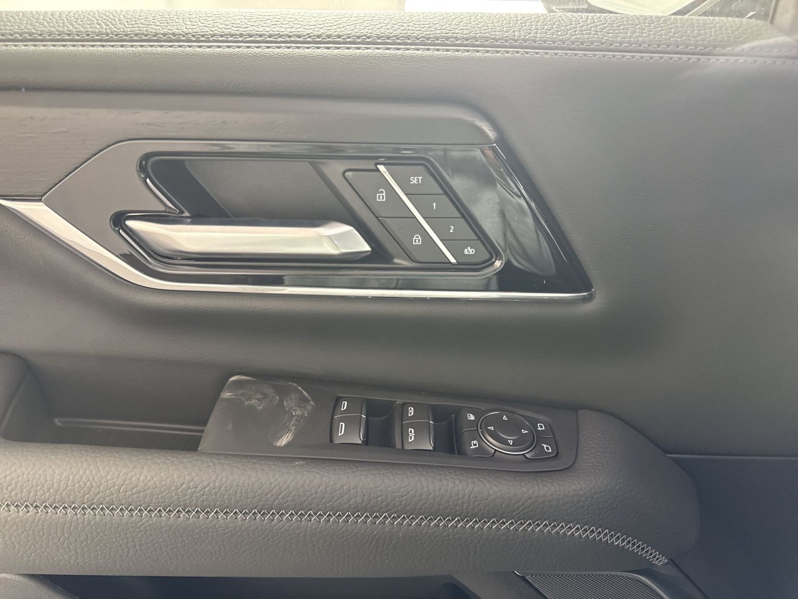 New 2026 GMC Yukon Denali w/ Sun & Power Step Package AWD/4WD image 15